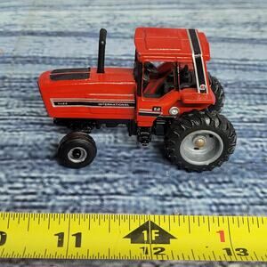 Vtg Ertl 1/64 International Harvester 5088 diecast/plastic w/frontend tractor